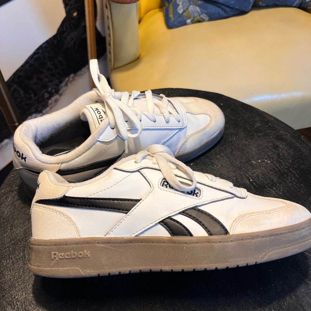 Reebok Galaxy 7 in White and Black